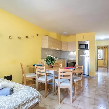 公寓 Castle Harbour Feel Like Flat Cristianos By Lovetenerife