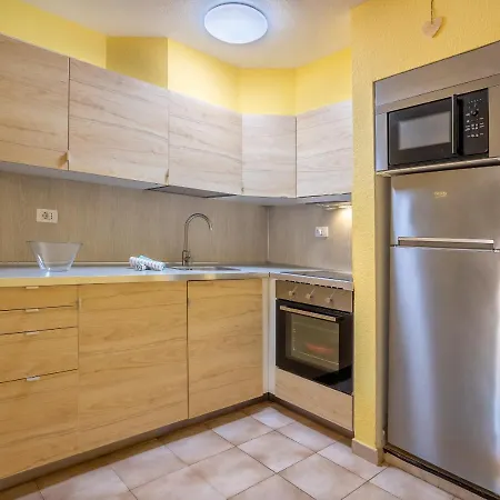 Apartamento Castle Harbour Feel Like Flat Cristianos By Lovetenerife *
