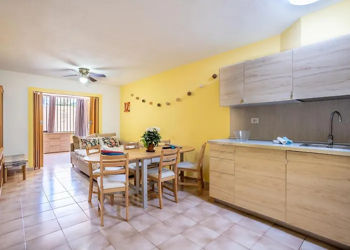 Castle Harbour Feel Like Flat Cristianos By Lovetenerife לוס כריסטיאנוס